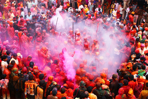 lathmar-holi-in-barsana-and-nandgaon